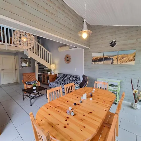 La Maison Des Glycines Holiday home Onesse-et-Laharie