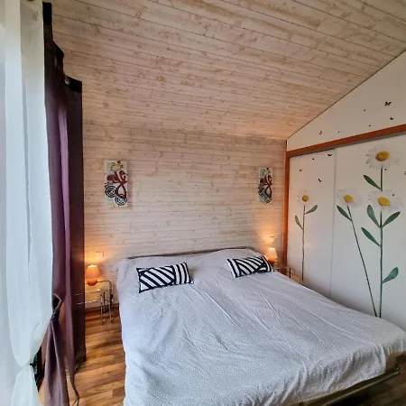 La Maison Des Glycines Сasa de vacaciones *